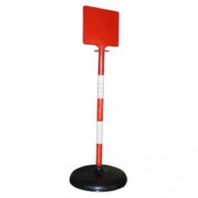 DELINEATOR WITH MESSAGE BOARD